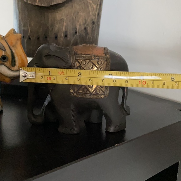 Two lucky elephant - Picture 9 of 11